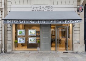 BARNES Retail