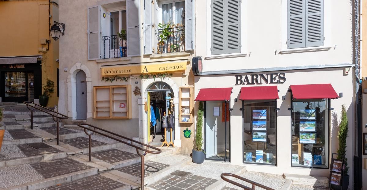 BARNES Cassis