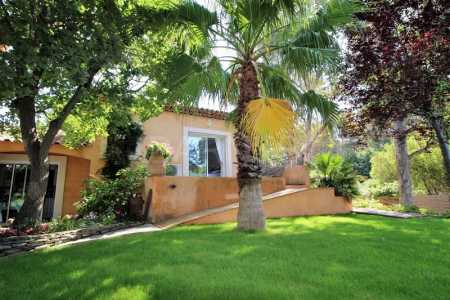 Maison LE BRUSC - Ref M-54404