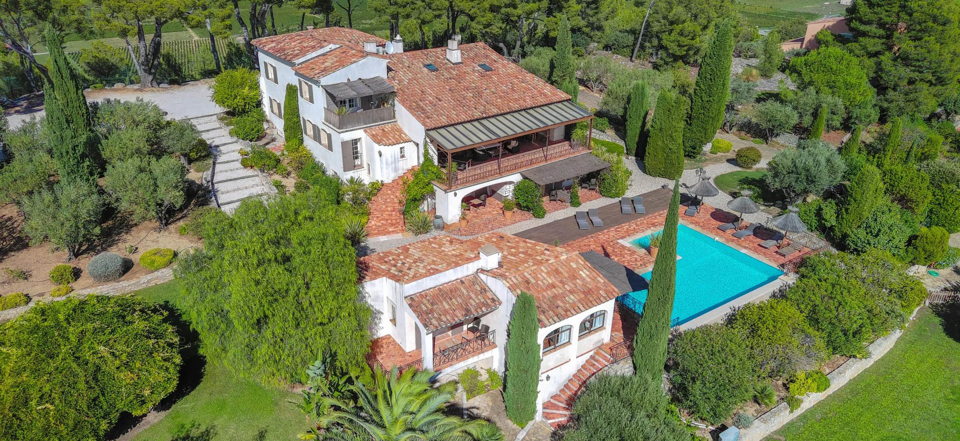 Discover this property: La Cadière-d'Azur - France - House, 14 rooms - Slideshow Picture 3