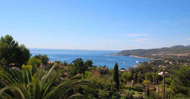 Quartier du Revestel à Cassis, vue résidentielle proche des calanques