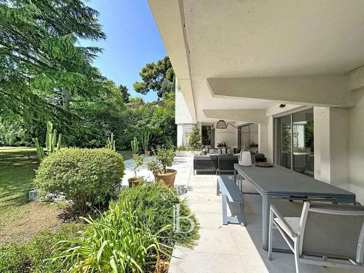 3c7deb25d6c3dc4e00f002b759cf3590 f849d03495 1280 original - Attribut alt par défaut.