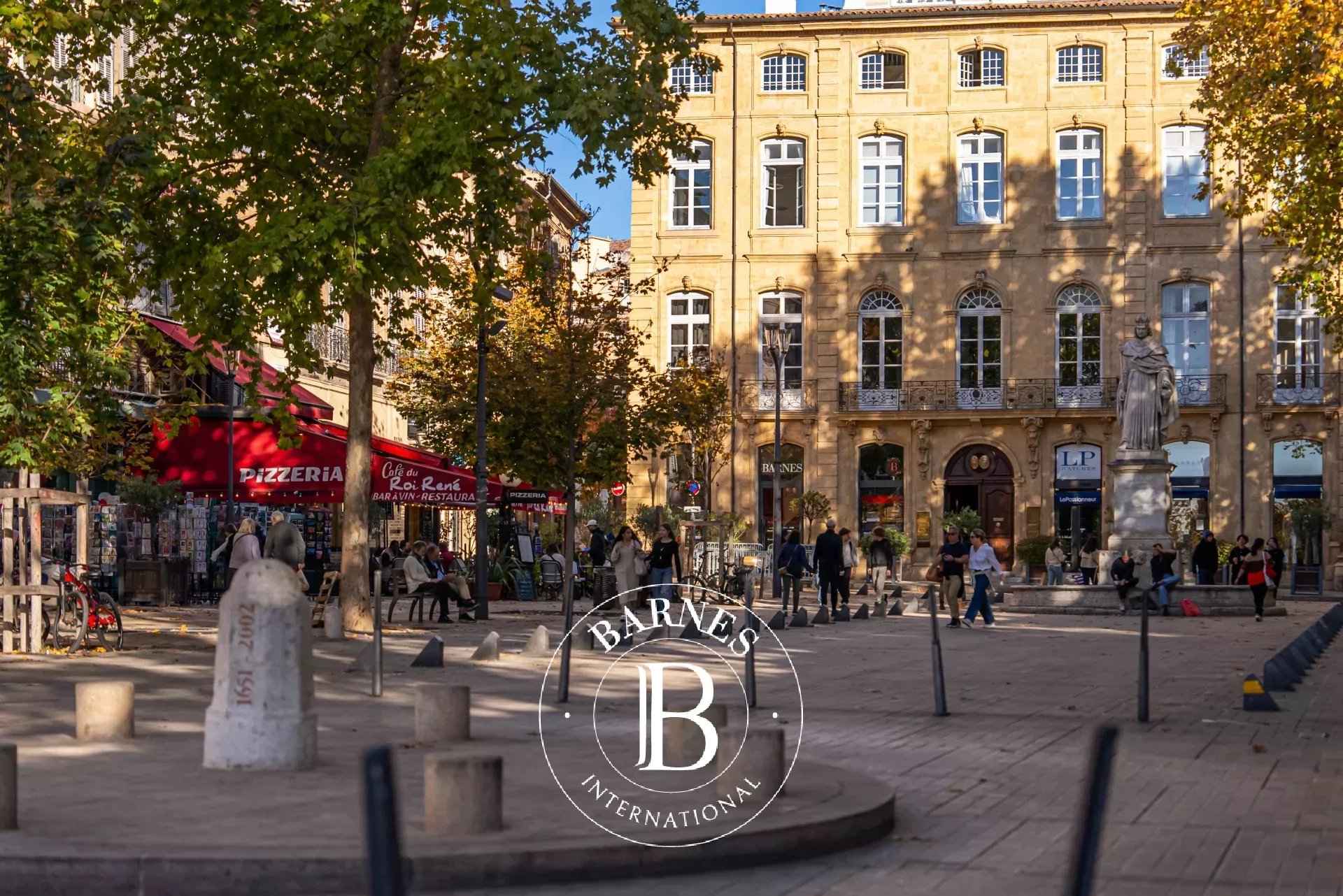 Barnes aix en provence - Attribut alt par défaut.