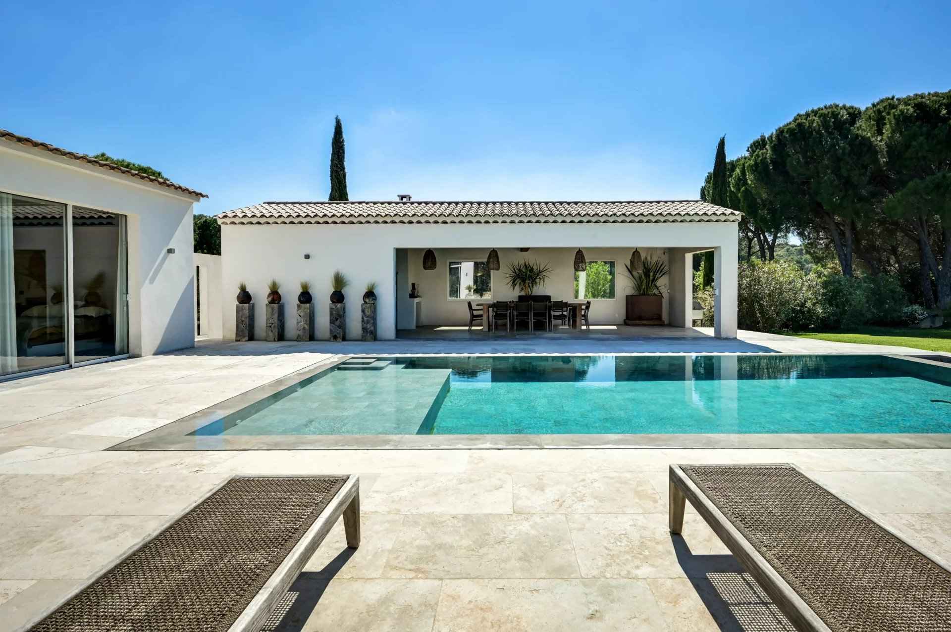 Maison avec piscine à vendre en Provence-Alpes-Côte d’Azur Maison avec piscine à vendre en Provence-Alpes-Côte d’Azur